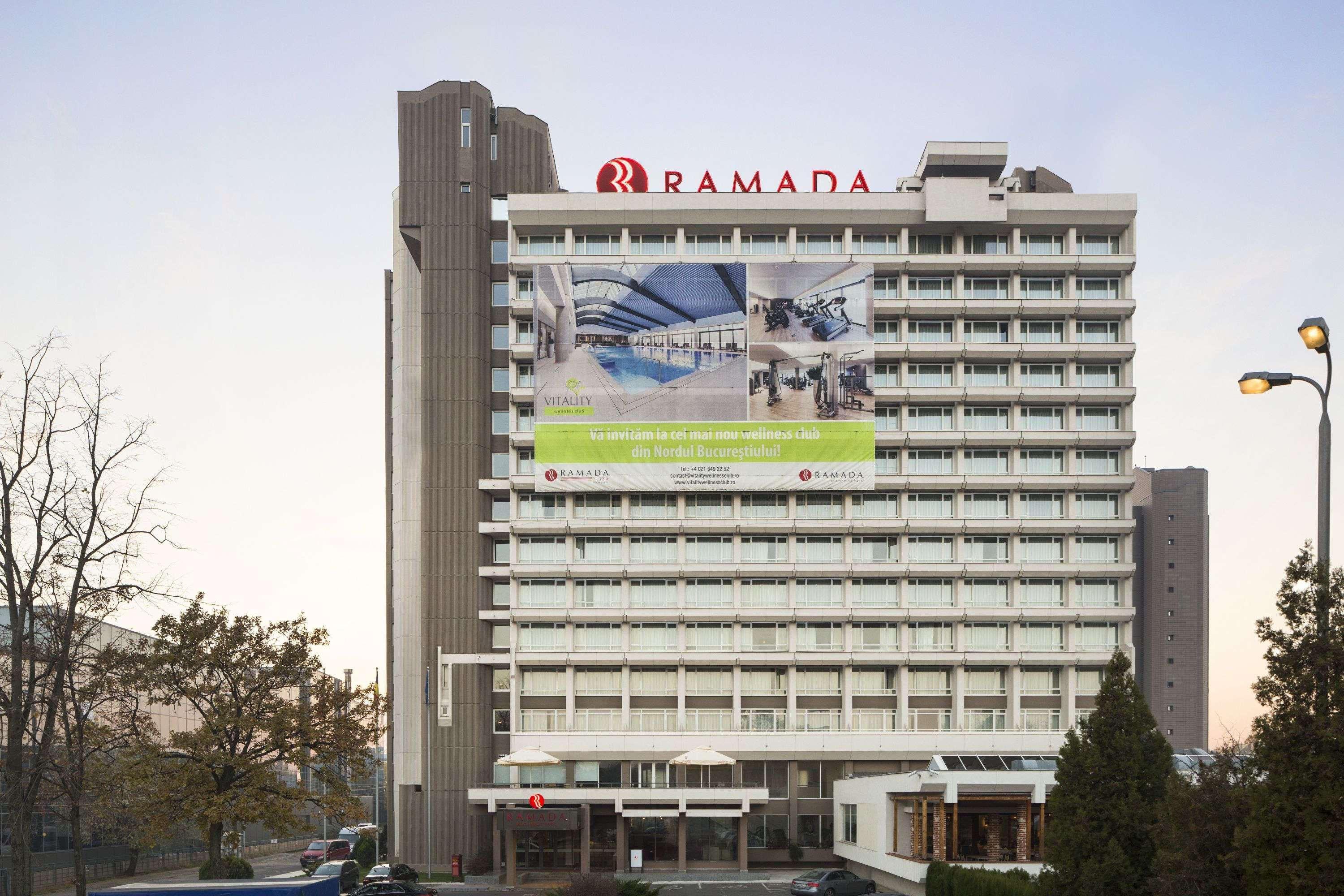 Ramada By Wyndham Bucharest Parc Hotel Eksteriør bilde